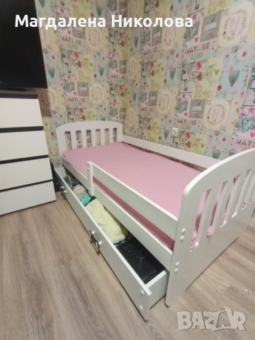 Детско легло с преграда, шкафче и матрак, снимка 6 - Спални и легла - 53741931