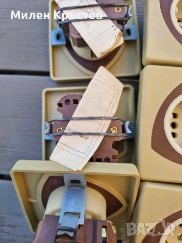 Нови контакти от 80те , снимка 5 - Ключове, контакти, щепсели - 51356579