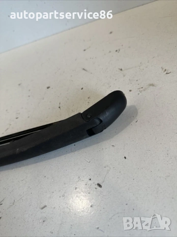 Рамо за задна чистачка за Alfa Romeo 159 Sportwagon (2009), снимка 2 - Части - 53209834