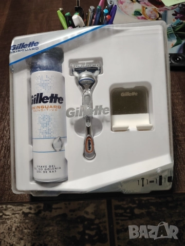 Мъжки козметичен комплект със самобръсначка GILLETTE