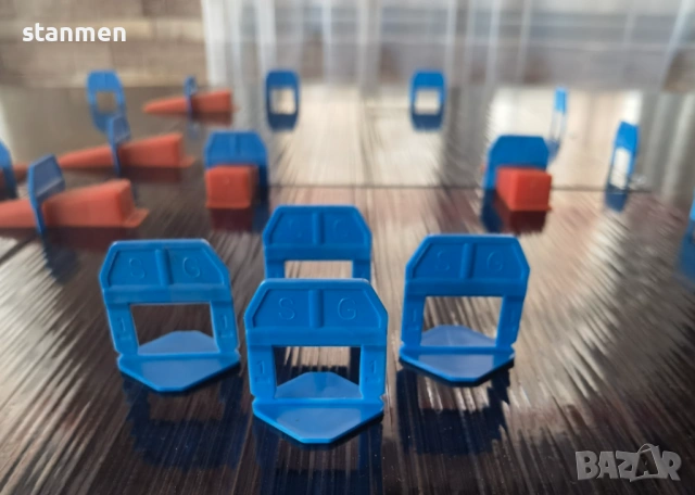 Клипсове и Клинове за нивелиране на плочки за Хоризонтално и Вертикално полагане. , снимка 2 - Гранитогрес и плочки - 54067453