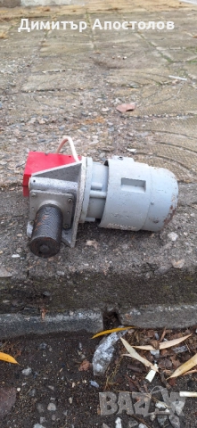 Мотор с редуктор , снимка 2 - Електродвигатели - 52925259