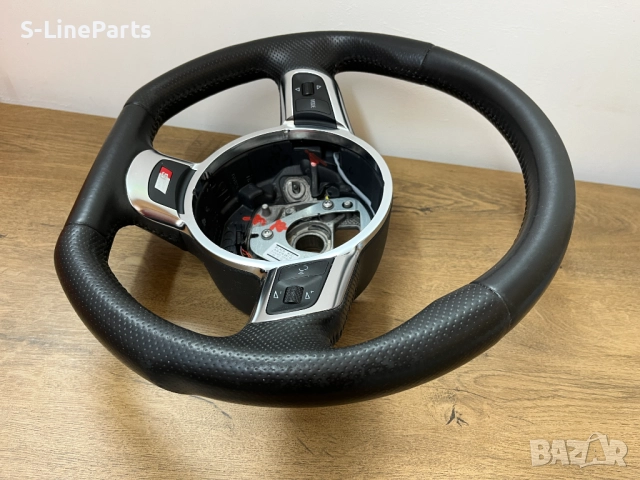 Оригинален скосен Мулти волан с перфорирана кожа Audi A3 A4 TT , снимка 4 - Части - 51487393