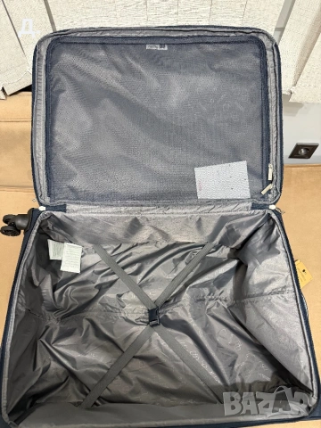 Куфар American Tourister 78см, снимка 5 - Куфари - 53527367