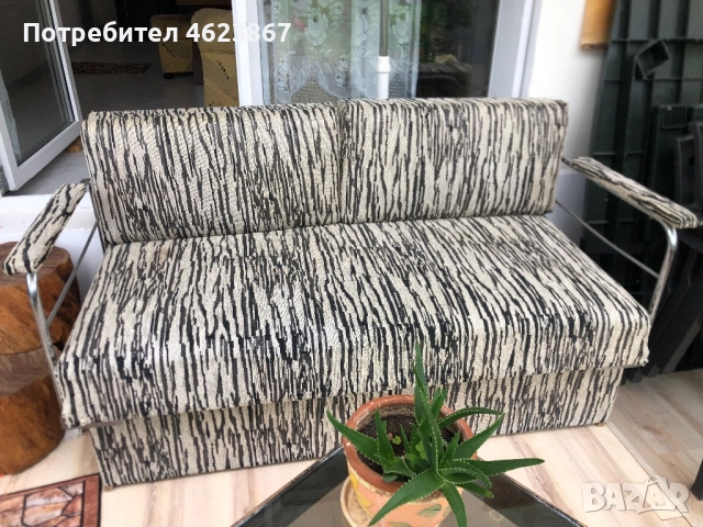 Малко разтегаемо диванче