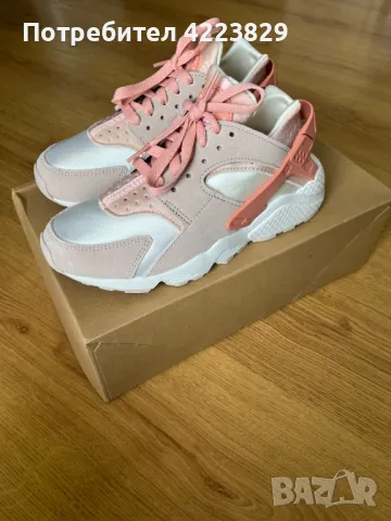 Нови маратонки Nike Air Huarache, 38 номер, снимка 6 - Маратонки - 47130143