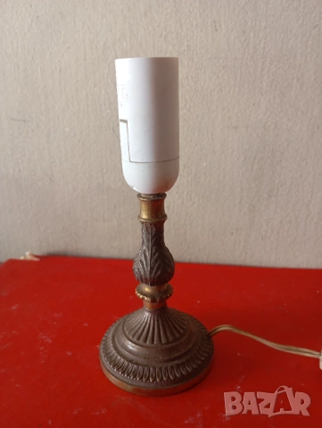 Винтидж настолна лампа