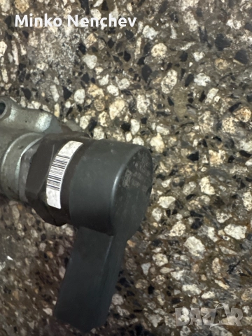 Шина за високо налягане БМВ е60 530D, снимка 2 - Части - 51480911