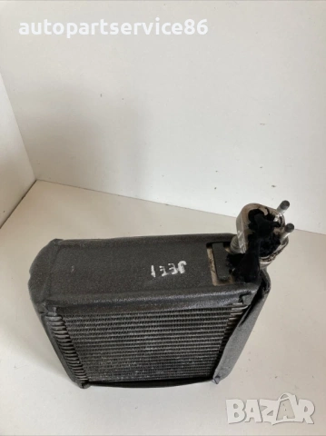 Радиатор на парното с вентилатор за Jeep Cherokee 2.8 CRD (2005), снимка 3 - Части - 53570338