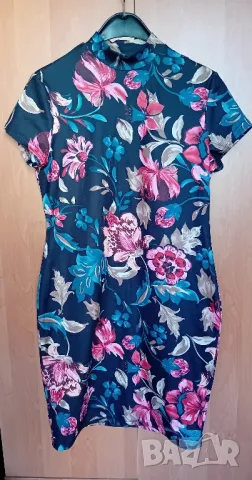 Цветна рокля, снимка 2 - Рокли - 49957821