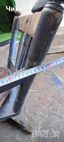 Стар дървен въртящ се бръснарски стол, снимка 8 - Антикварни и старинни предмети - 53865912