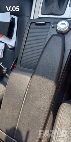 Щоричка Мерцедес w204 w212 w207, снимка 3 - Аксесоари и консумативи - 52029457