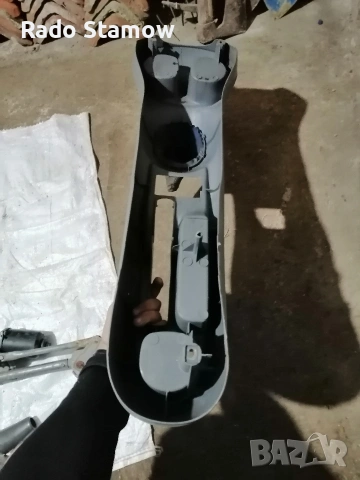 Централна конзола за toyota yaris verso 2002, снимка 4 - Части - 53846351