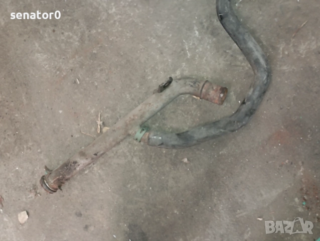 Водна тръба от Рено Сценик