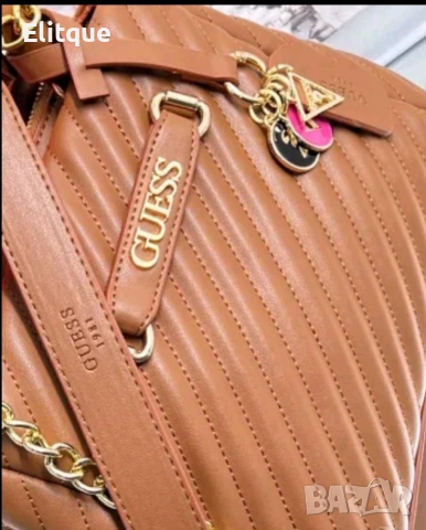 чанти Guess , снимка 13 - Чанти - 53087845
