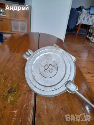 Стар уред,форма за печене на сладки,Орехчета #12, снимка 2 - Други ценни предмети - 50313666