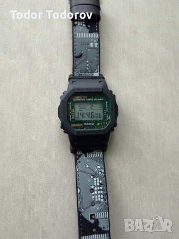 Продавам Casio G-Shock DWE-5600CC-3ER, снимка 10 - Мъжки - 53643210
