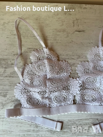 Ново бяло дантелено бюстие с регулиращи се презрамки S , M , L , XL налични размери 🤍🤍🤍, снимка 2 - Бельо - 52118404