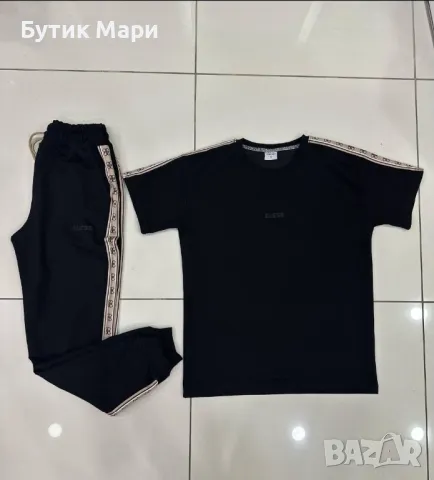 GUESS дамски екип, снимка 4 - Спортни екипи - 49379478