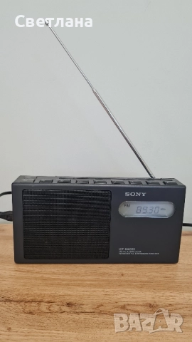 Sony ICF-M400S портативно цифрово радио