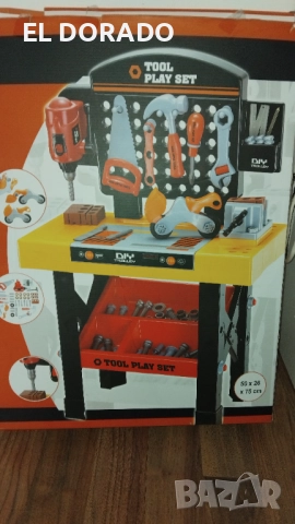 Комплект инструменти с маса за игра