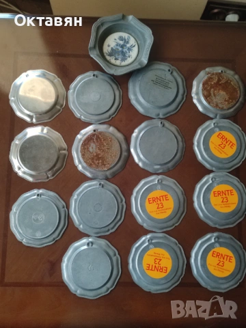 Калаени  чинийки за стена ,подложки за чаши, снимка 8 - Антикварни и старинни предмети - 53175569