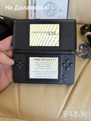 Nintendo DS Lite – Черен, работи отлично, с лека повреда на пантата., снимка 6 - Nintendo конзоли - 52337504