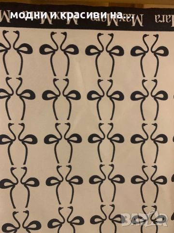 Копринен шал Max Mara, с десен щрауси, снимка 4 - Шалове - 53357722