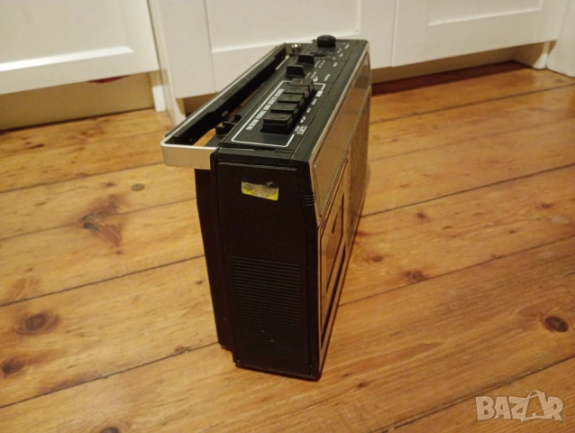 Касетофон HITACHI TRK-5601E за части, снимка 2 - Радиокасетофони, транзистори - 53399823