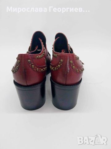 Винтидж италиански дамски обувки с капси, Червени обувки с месингови капси, Размер 39, снимка 5 - Дамски ежедневни обувки - 46412050