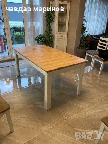 Разтегателна трапезна маса, холна маса