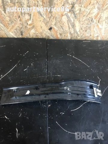 Лайсна за вход задна дясна страна черна за Mercedes ML W164 3.0 CDI (2010) A1646801235, снимка 3 - Части - 54202329