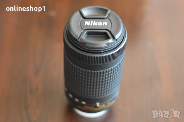 Nikon D3300 24.2 мегапиксела на 16 000 снимки и Обектив Nikon AF-P DX NIKKOR 70-300mm f4.5-6.3G ED V