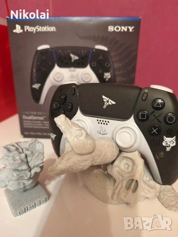 Dualsence The last of us limited edition+ Стойка 