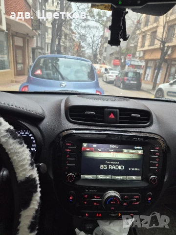 КИА СОЛУ, снимка 10 - Автомобили и джипове - 53412657