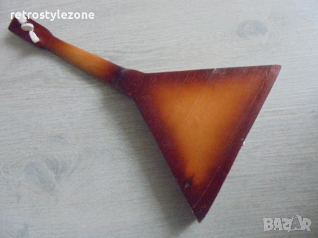 № 8454 Стара детска играчка – малка балалайка (ретро)  , снимка 3 - Други ценни предмети - 53145628