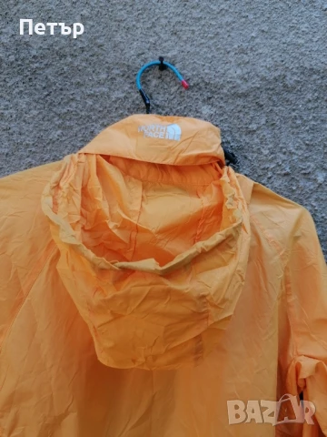 Продавам три чисто нови тънки леки ветровки /якета The North Face, снимка 9 - Якета - 50795353