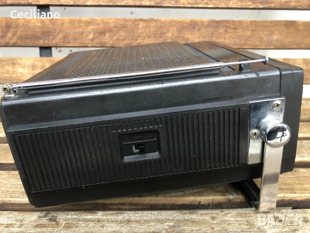 ретро телевизор с радио CROWN 5TV-524RA, произведен в Япония, снимка 7 - Друга електроника - 53477520