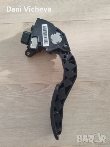 Педал за газта рено меган 3, снимка 2 - Части - 52737298