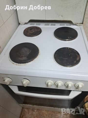 Продавам голяма готварска печка с 4 котлона и фурна, снимка 1 - Печки, фурни - 46351306
