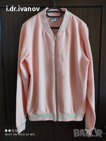 розово тънко яке