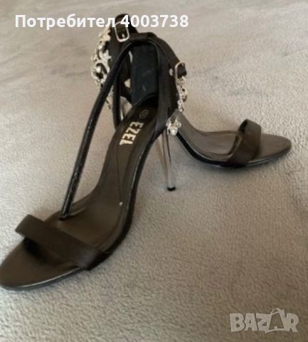 Токчета, снимка 1 - Дамски елегантни обувки - 46449945