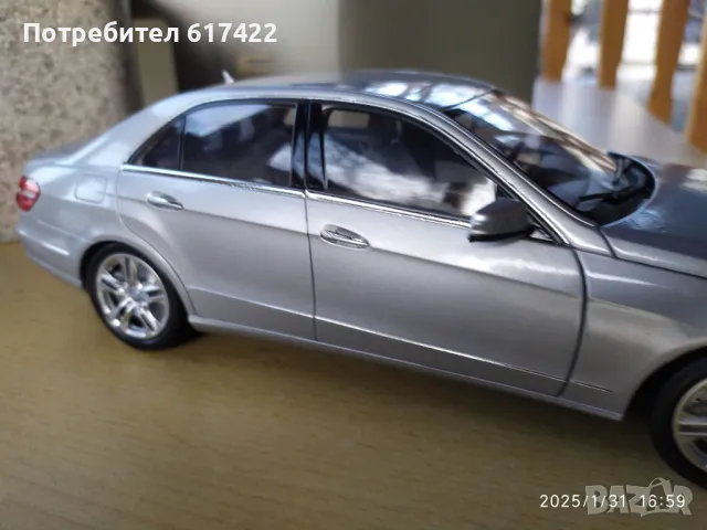 1: 18 Метален модел на Mercedes-Benz E-Klasse W212 Elegance Minichamps, снимка 9 - Колекции - 49097120