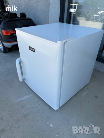 Малък - Мини фризер Зануси , снимка 4 - Фризери - 52494773