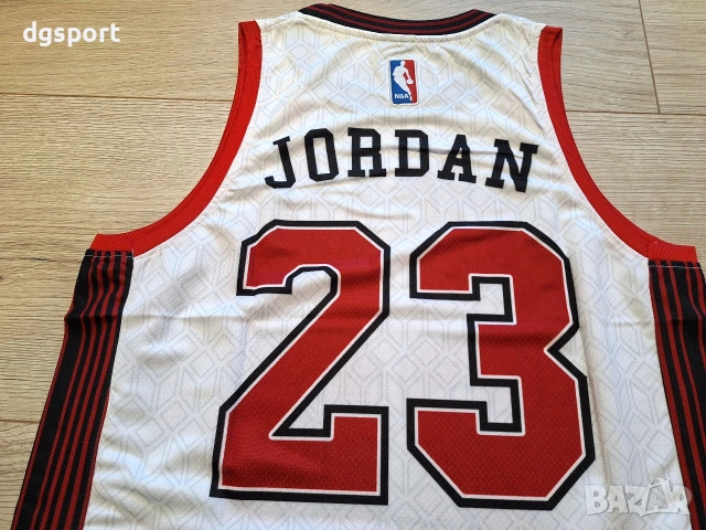 Баскетболен потник на Майкъл Джордан Чикаго Булс!!!, снимка 3 - Баскетбол - 47691143