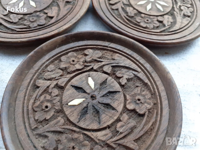 Стари дървени подложки за чаши дърворезба и седеф, снимка 3 - Антикварни и старинни предмети - 53395447