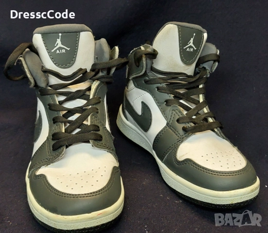 Детски маратонки Nike Air Jordan, снимка 2 - Детски маратонки - 52616621