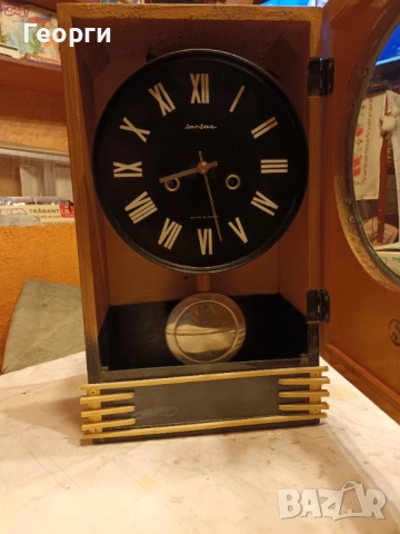 Стенен часовник от1970 год., снимка 3 - Антикварни и старинни предмети - 51925022