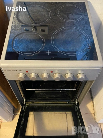 Електрическа готварска печка Crown с керамичен плот, снимка 3 - Печки, фурни - 54007707