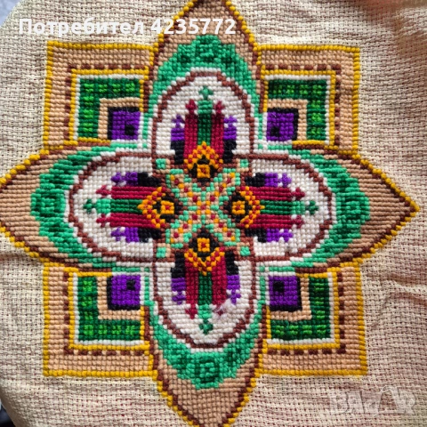 Ръчно изработено лице за калъфка. 